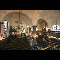 Stockholm, Deutsche St. Gertruds-Kirche (Juno-Orgel), Blick von der Juno-Orgel zur Düben-Orgel und in die Kirche