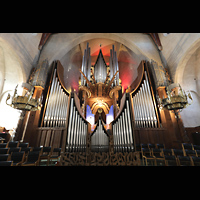 Stockholm, Engelbrekt Kyrka, Orgelempore (beleuchtet)