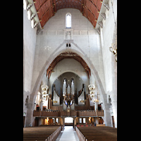 Stockholm, Engelbrektskyrkan, Innenraum in Richtung Orgel