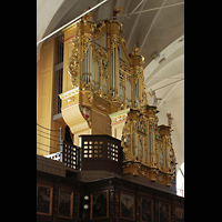 Stockholm, Deutsche St. Gertruds-Kirche (Düben-Orgel), Düben-orgel seitlich mit dahinterliegendem Pedalwerk