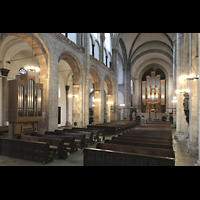 Köln, Basilika St. Aposteln (Chororgel), Seitlicher Blick ins hauptschiff mit Chor- und Hauptorgel