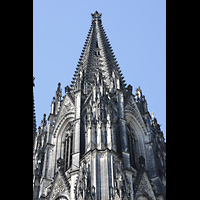 Kln, Dom St.Peter und Maria (Chor- / Marienorgel), Spitze des Nordturms