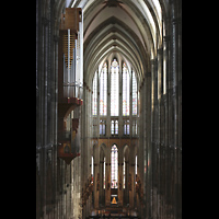 Kln, Dom St.Peter und Maria (Truhenorgel), Blick vom westlichen Triforium zur Langhausorgel und in den Chor