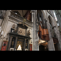 Kln (Cologne), Dom St. Peter und Maria, Blick vom nrdlichen Querhaus auf den Altar der Schmuckmadonna und die Querhausorgel