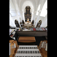 Passau, Stadtpfarrkirche St. Paul, Blick über den Spieltisch in die Kirche