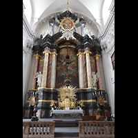 Passau, Studienkirche St. Michael (ehem. Jesuitenkirche), Altar und Hochaltar