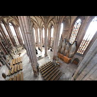 Nürnberg, St. Sebald, Blick vom Balkon in der nördlichen Vierung in den Chorraum mit Orgel