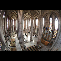 Nürnberg, St. Sebald, Blick vom Balkon in der nördlichen Vierung in den Chorraum mit Orgel