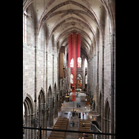 Nürnberg (Nuremberg), St. Lorenz (Truhenorgel), Blick von der Hauptorgelempore ins Hauptschiff und zur Laurentiusorgel