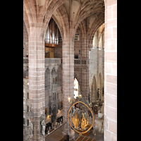 Nürnberg (Nuremberg), St. Lorenz (Truhenorgel), Blick vom Chorumgang zur Stephanusorgel und in den Chorraum mit Engelsgruß