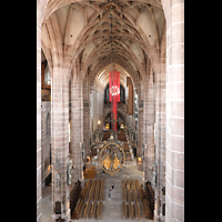 Nürnberg (Nuremberg), St. Lorenz (Truhenorgel), Blick vom Chorumgang durch das gesamte Hauptschiff und auf alle drei Orgeln