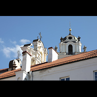 Vilnius, Šv. Jonu Bažnycia (St. Johannes) - Hauptorgel, Blick von einem Innenhof der Universität auf den Turm