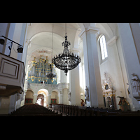 Vilnius, Šv. Jonu Bažnycia (St. Johannes) - Hauptorgel, Innenraum in Richtung Orgel 8seitlich)