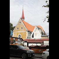 Pärnu (Pernau), Elisabeti Kirik (Seitenorgel), Ansicht von der Lõuna Straße aufs Querschiff