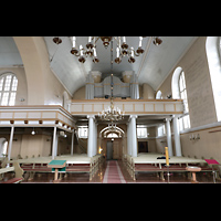 Pärnu, Elisabeti kirik, Blick ins Hauptschiff und zur alten (Haupt-) Orgel auf der Westempore