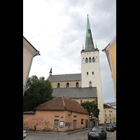 Tallinn (Reval), Oleviste Kirik (Olai-Kirche), Blick von Sden vom Tolli auf die Kirche