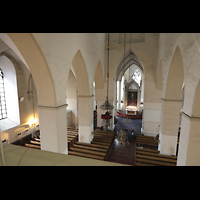 Tallinn (Reval), Oleviste Kirik (Olai-Kirche), Seitlicher Blick von der Orgelempore in die Kirche
