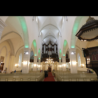 Tallinn (Reval), Jaani kirik (St. Johannis) - Chororgel, Innenraum in Richtung Hauptorgel