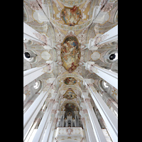 Mnchen (Munich), Hailig-Geist-Kirche, Orgel und Deckenfresken von Cosmas Damian Asam (1724-30)