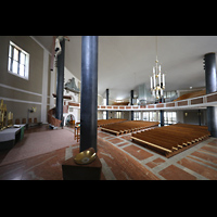 München, St. Matthäus (ev.), Seitlicher Blick  auf Fernwerk und Orgel