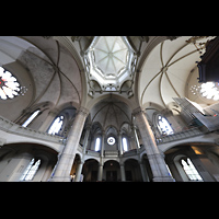 Mnchen, St. Lukas, Innenraum in Richtung Rckseite mit Orgel auf der Sdwestempore