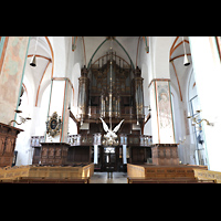 Lbeck, St. Jakobi (Groe Orgel), Innenraum in Richtung groer Orgel
