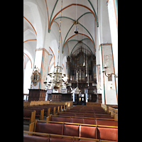 Lbeck, St. Jakobi (Kleine Orgel), Seitlicher Blick von der Kanzel zur groen Orgel