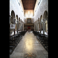 Lucca, Basilica di San Frediano, Innenraum / Hauptschiff in Richtung Orgel