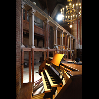 Modena, Duomo, Spieltisch und Orgel