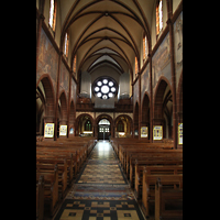 Mettlach, St. Lutwinus, Innenraum in Richtung Orgel