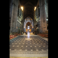 Liverpool, Anglican Cathedral (Hauptorgelanlage), Blick vom Chor durch den gesamten Innenraum
