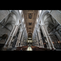 Napoli (Neapel), Cattedrale di S. Maria Assunta, Innenraum in Richtung Chor