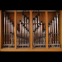 Frankfurt am Main, Kaiserdom St. Bartholomäus, Pfeifen der Tuba mirabilis im unteren Teil der Orgelfront