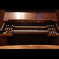 Denver (CO), St. John's Episcopal Cathedral (Hook Organ), Spieltisch der kleinen Orgel