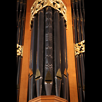 New York (NY), St. Thomas (Kleine Orgel), Prospektpfeifen Prinzipal 8'