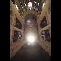 New York (NY), Episcopal Cathedral of St. John the Divine, Blick im Chor nach oben zu den Orgeln