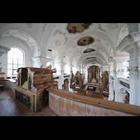 Irsee, Ehem. Abteikirche, Blick über das Rückpositiv in den Innenraum