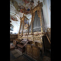 Andechs, Wallfahrtskirche (Klosterkirche), Orgel mit Spieltisch seitlich