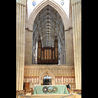 York, Minster (Cathedral Church of St Peter), Lettner (King's Screen) mit Orgel