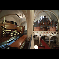 Berlin (Mitte), St. Afra (Institut St. Philipp Neri), Spieltisch und Orgel