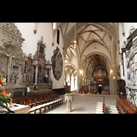 Öhringen, Stiftskirche, Gesamter Innenraum - Blick vom Chorraum zur Chorgel