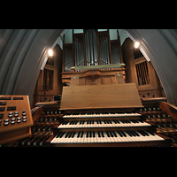Reykjavík, Landakotskirkja, Dómkirkja Krists Konungs, Christkönigs-Kathedrale), Orgel mit Spieltisch