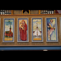 Hammerfest, Kirke, Orgelemporenbrüstung mit Malerei über die Kirchengeschichte, Mitte