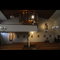 Hammerfest, St. Mikael (kath. Kirche), Innenraum in Richtung Orgel