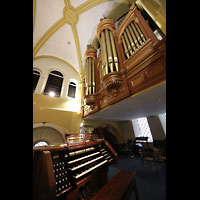 Bergen, St. Paul (kath.), Spieltisch mit Orgel