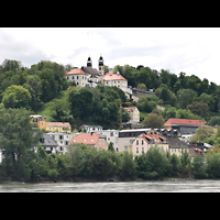 Passau, Mariahilf Wallfahrtskirche, Blick über den Inn auf den Mariahilfberg