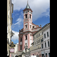 Passau, Stadtpfarrkirche St. Paul, Blick vom Rindermarkt (Westen) auf den Turm
