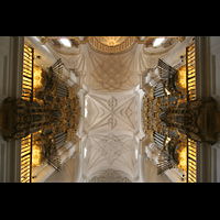 Granada, Catedral (Evangelienorgel), Die Orgeln von unten gesehen