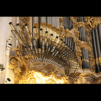 Granada, Catedral, Horizontal-Trompeten der Evangelienorgel