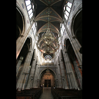 Wien, Votivkirche (Hauptorgel), Hauptschiff mit Gewölbe und Orgel